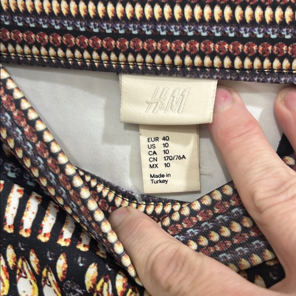 Elegant Embellished Black Skirt by H&M Sz 10 - Picture 3 of 7